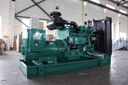 都匀320kw康明斯柴油发电车出租组图片 都匀320kw康明斯柴油发电车出租组图片